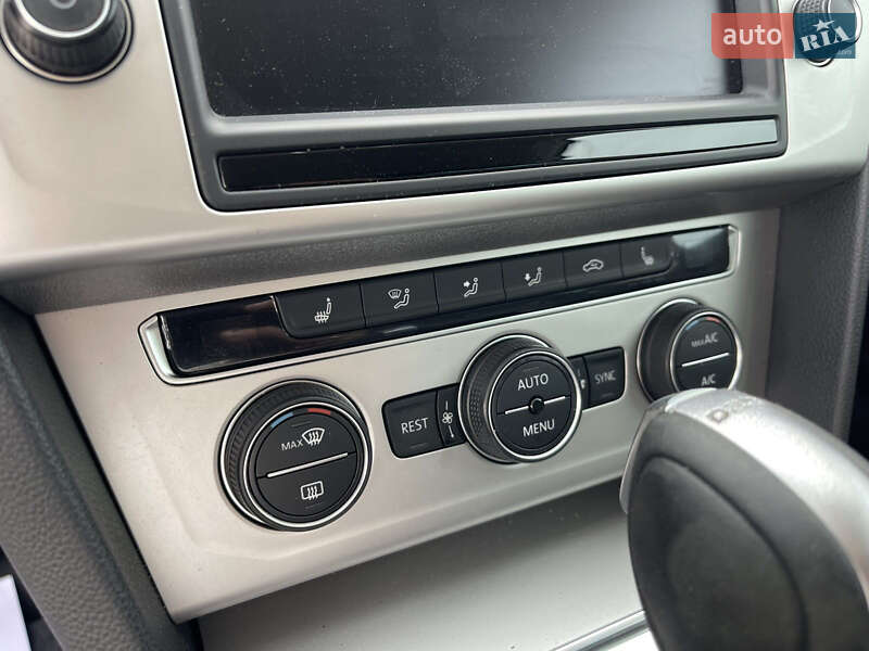 Універсал Volkswagen Passat 2017 в Ужгороді