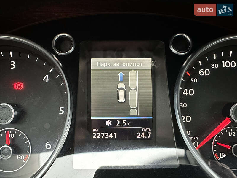 Універсал Volkswagen Passat 2011 в Луцьку