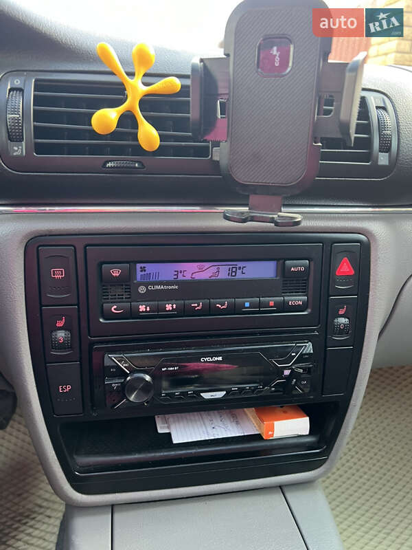 Универсал Volkswagen Passat 2002 в Житомире