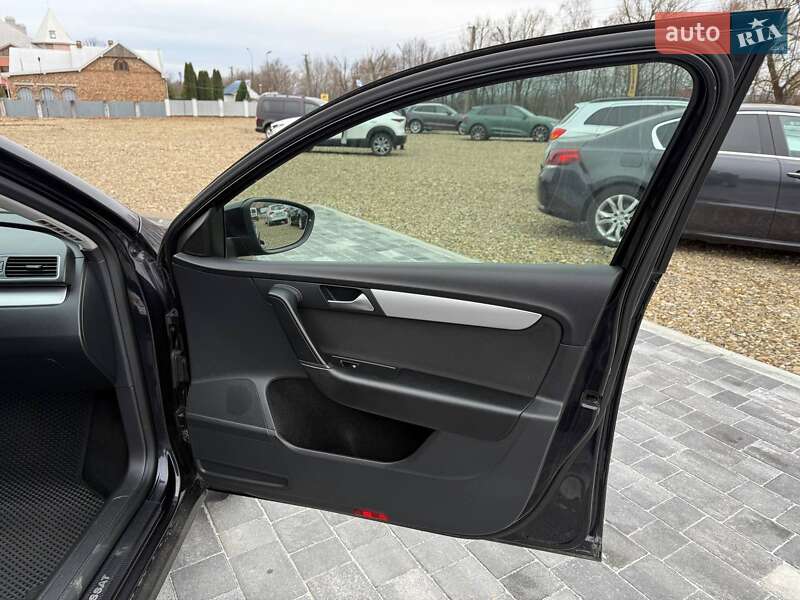 Универсал Volkswagen Passat 2012 в Коломые