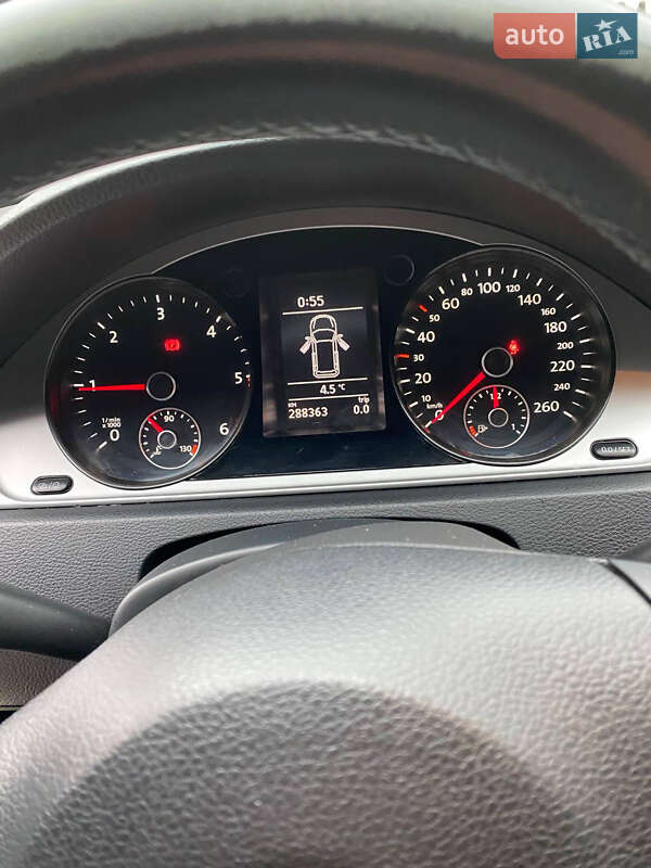 Универсал Volkswagen Passat 2013 в Черновцах