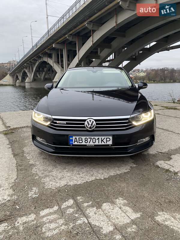 Седан Volkswagen Passat 2015 в Виннице