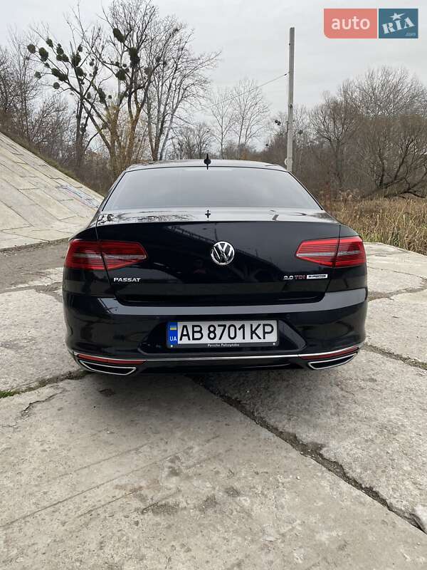 Седан Volkswagen Passat 2015 в Виннице
