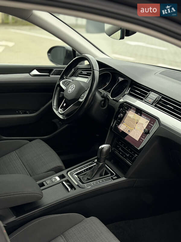 Универсал Volkswagen Passat 2020 в Дубно
