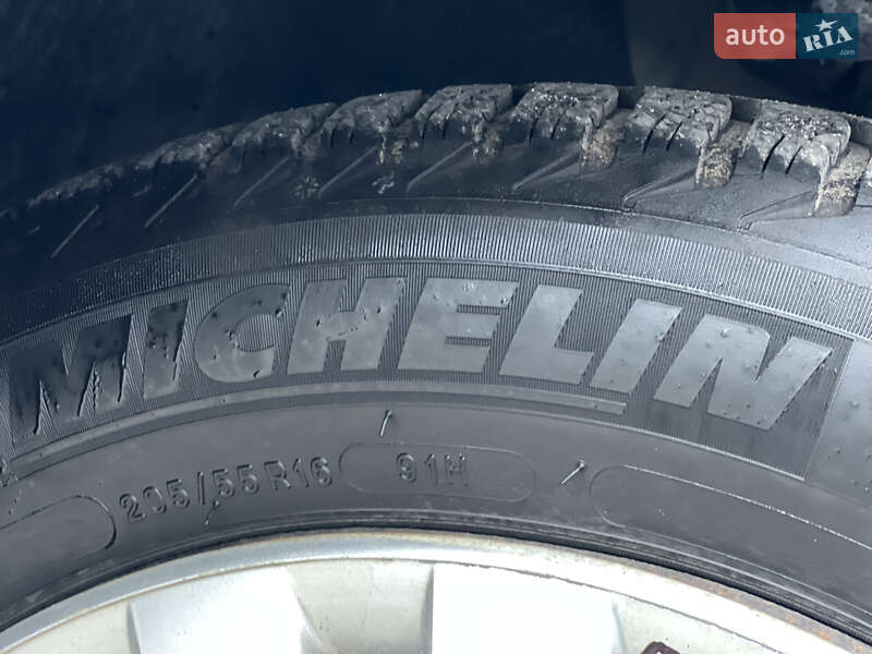 Седан Volkswagen Passat 2006 в Тернополе