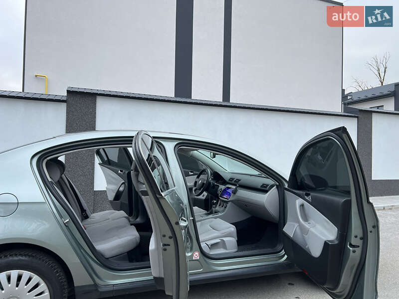 Седан Volkswagen Passat 2006 в Тернополе