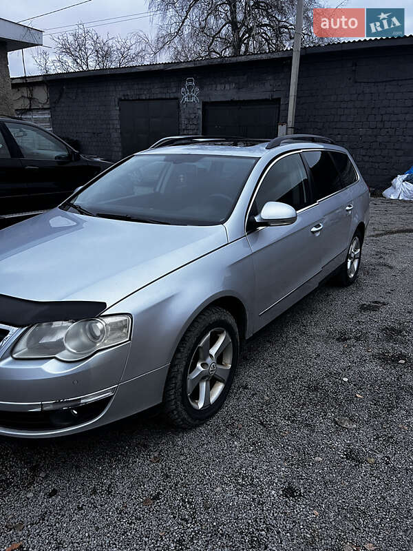 Универсал Volkswagen Passat 2008 в Сокале