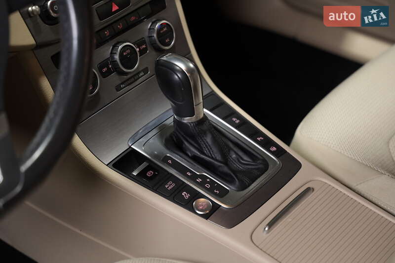 Универсал Volkswagen Passat 2013 в Луцке