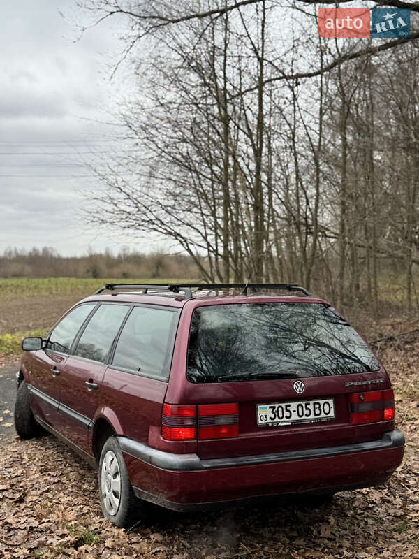 Универсал Volkswagen Passat 1994 в Заречном
