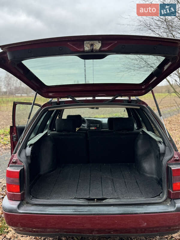 Универсал Volkswagen Passat 1994 в Заречном