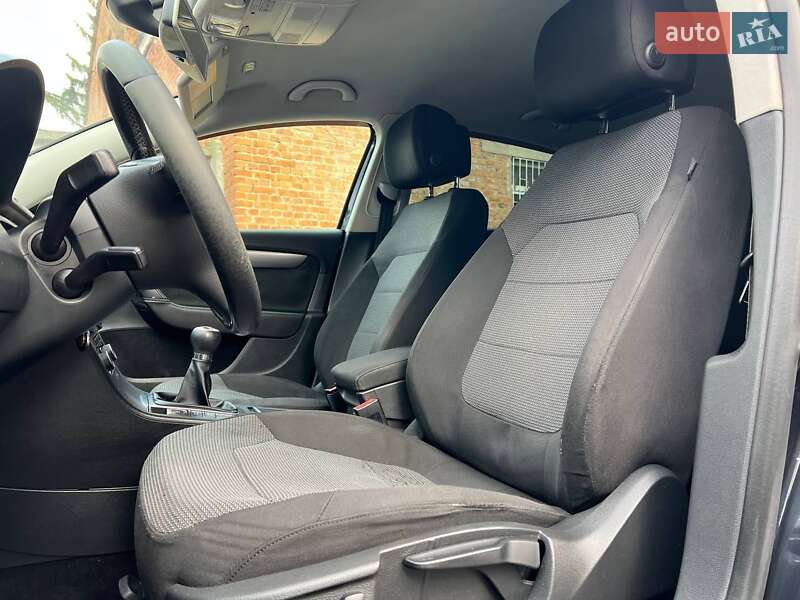 Седан Volkswagen Passat 2010 в Хмельницькому