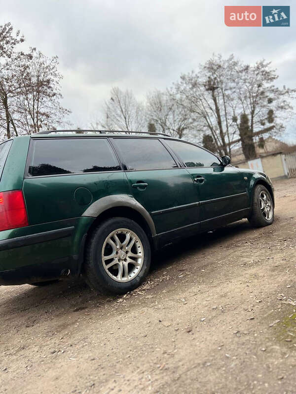 Седан Volkswagen Passat 1998 в Львове