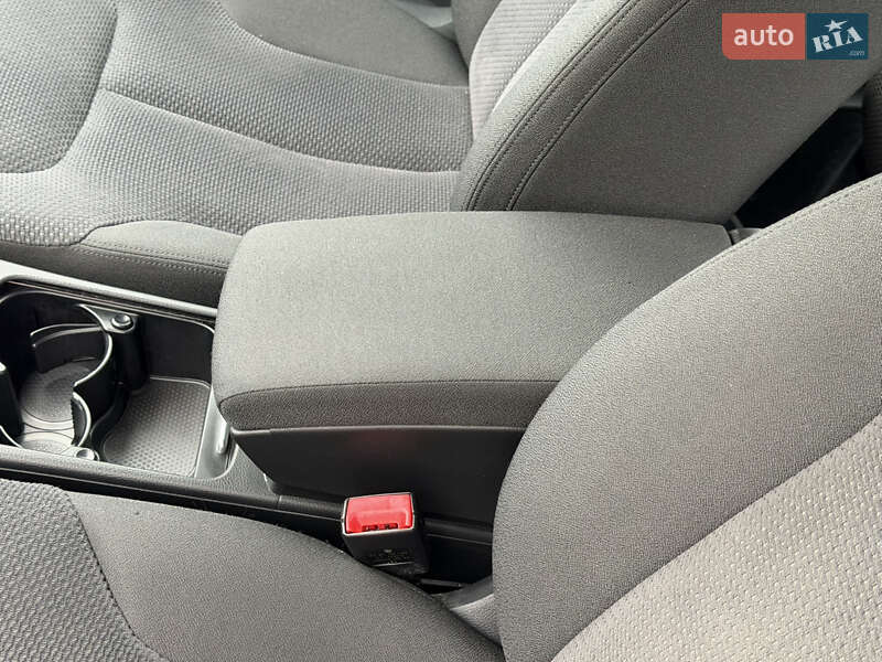 Седан Volkswagen Passat 2009 в Виннице