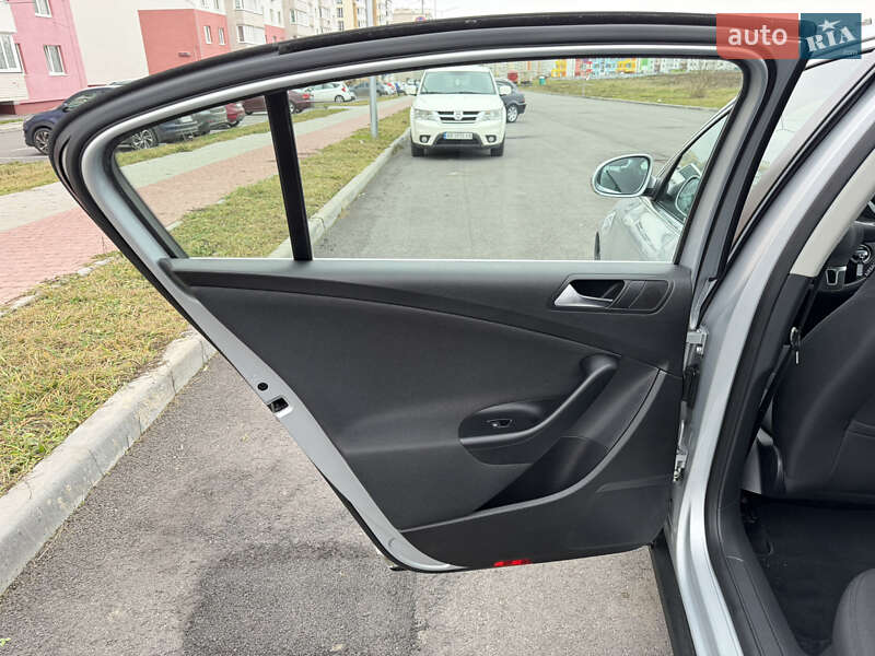 Седан Volkswagen Passat 2009 в Виннице