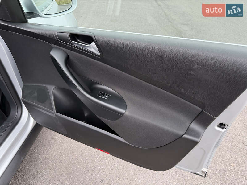 Седан Volkswagen Passat 2009 в Виннице