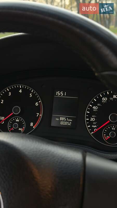 Седан Volkswagen Passat 2013 в Киеве