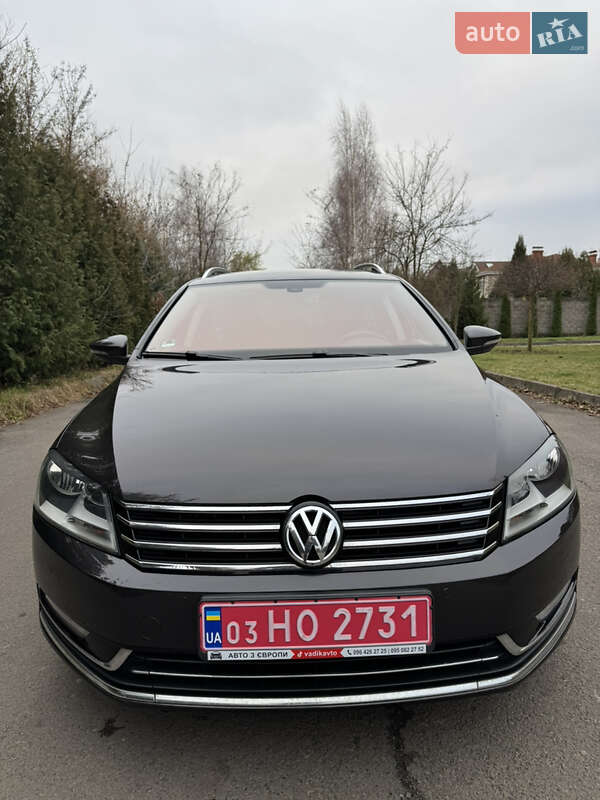 Універсал Volkswagen Passat 2012 в Рівному