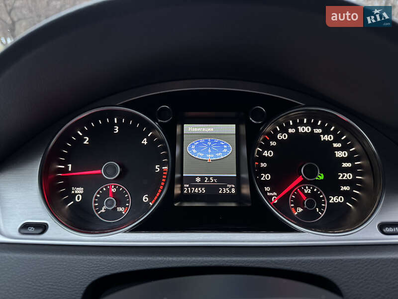 Універсал Volkswagen Passat 2012 в Рівному