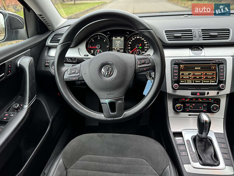 Універсал Volkswagen Passat 2012 в Рівному