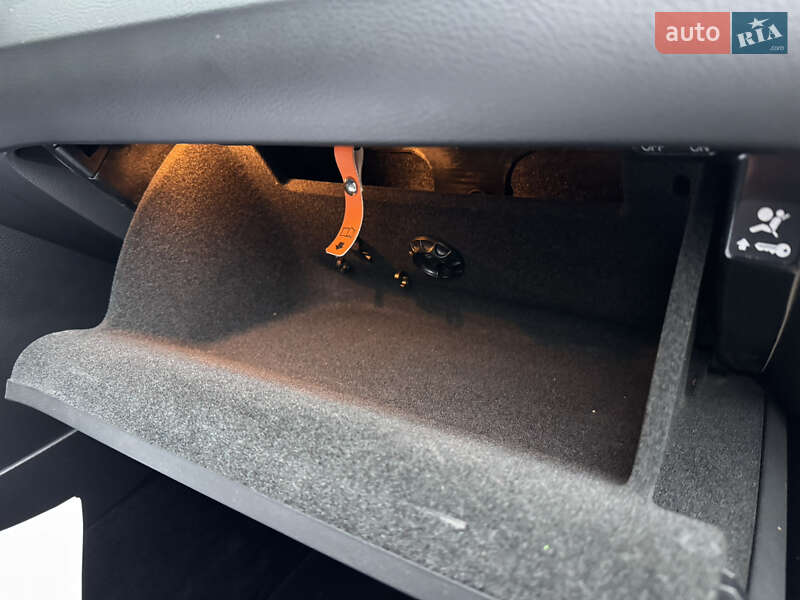 Універсал Volkswagen Passat 2012 в Рівному