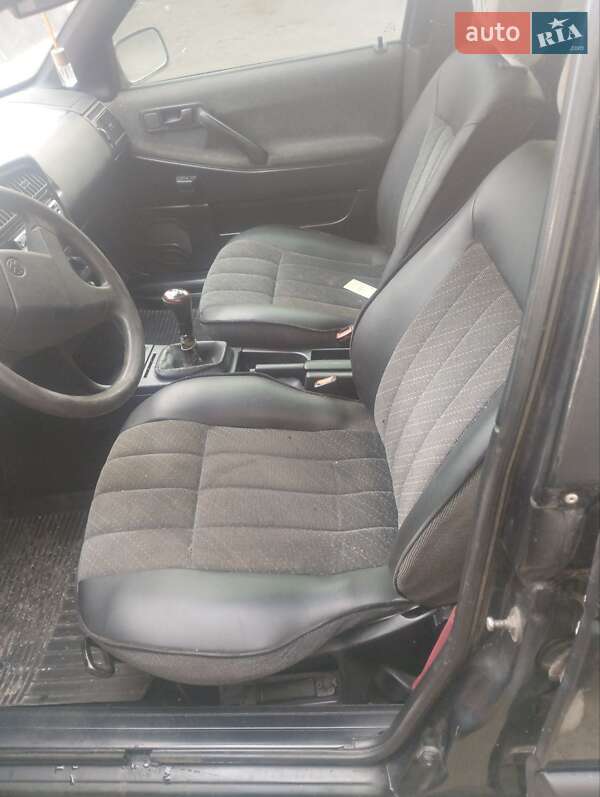Седан Volkswagen Passat 1992 в Калинівці фото 3 Седан Volkswagen Passat 1992 в Калинівці