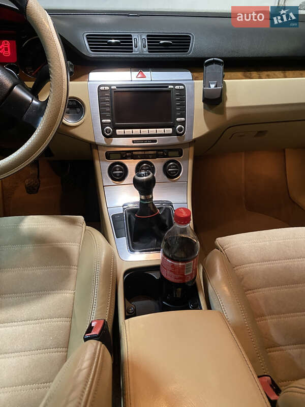 Универсал Volkswagen Passat 2006 в Берегово