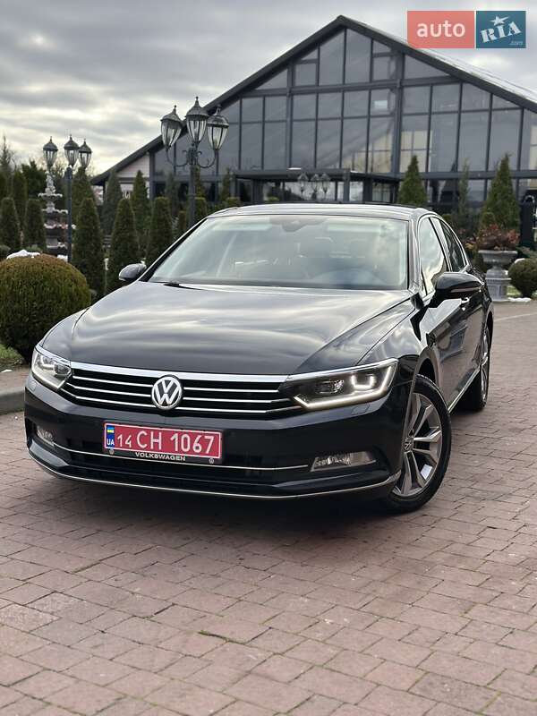 Седан Volkswagen Passat 2016 в Стрые