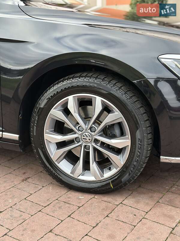 Седан Volkswagen Passat 2016 в Стрые