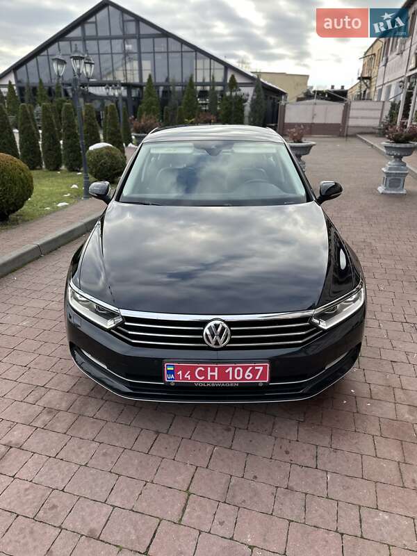 Седан Volkswagen Passat 2016 в Стрые