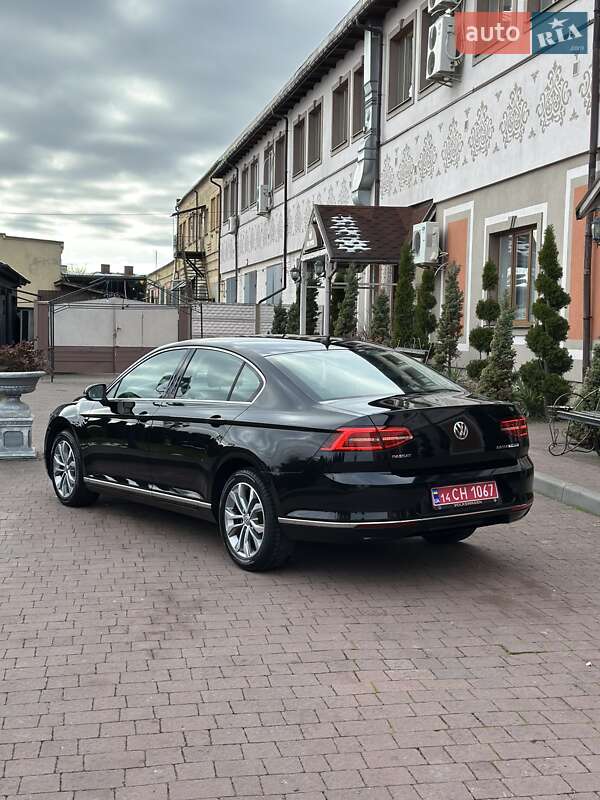 Седан Volkswagen Passat 2016 в Стрые