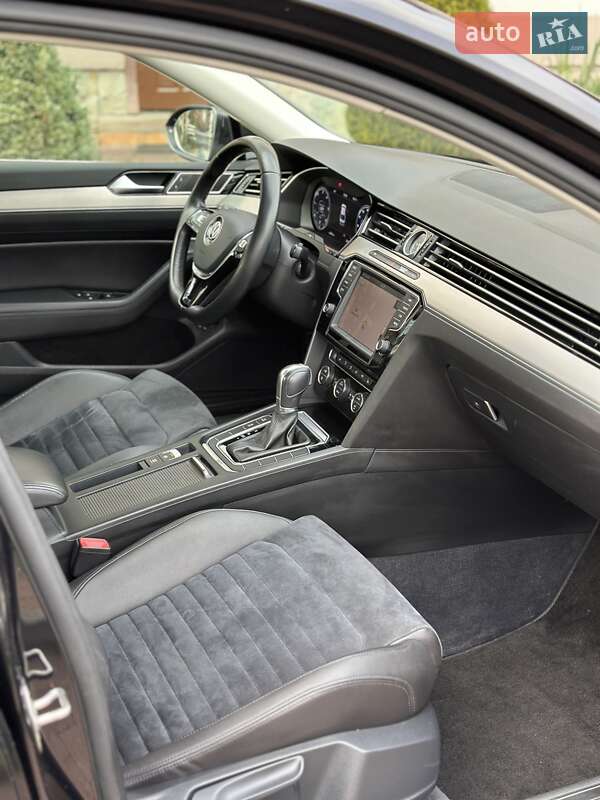 Седан Volkswagen Passat 2016 в Стрые