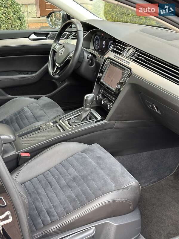 Седан Volkswagen Passat 2016 в Стрые