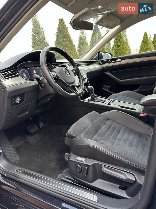 Седан Volkswagen Passat 2016 в Стрые