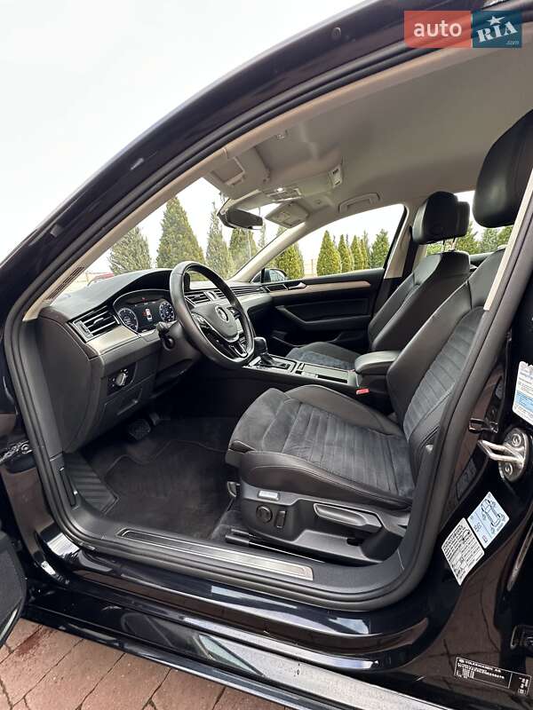 Седан Volkswagen Passat 2016 в Стрые