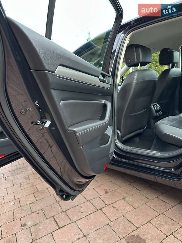 Седан Volkswagen Passat 2016 в Стрые