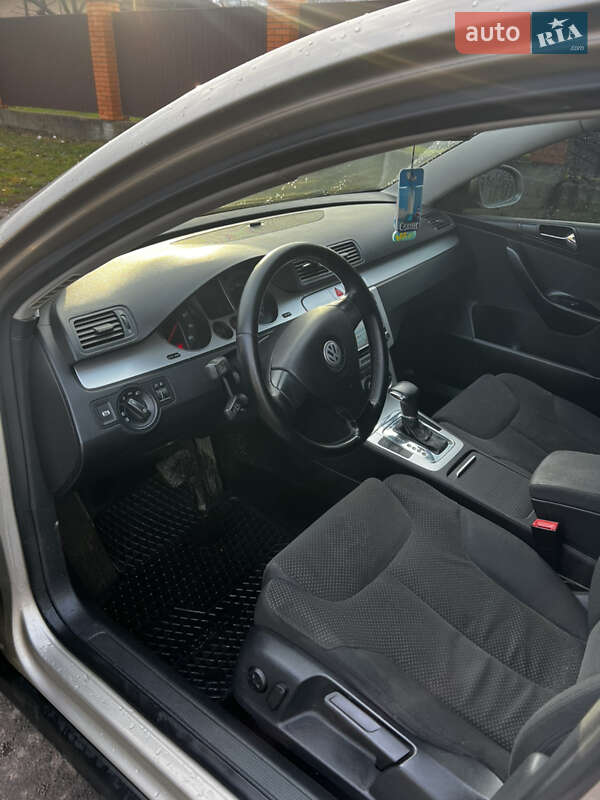 Седан Volkswagen Passat 2008 в Житомире