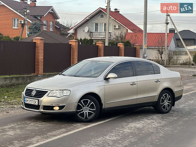 Седан Volkswagen Passat 2008 в Житомире