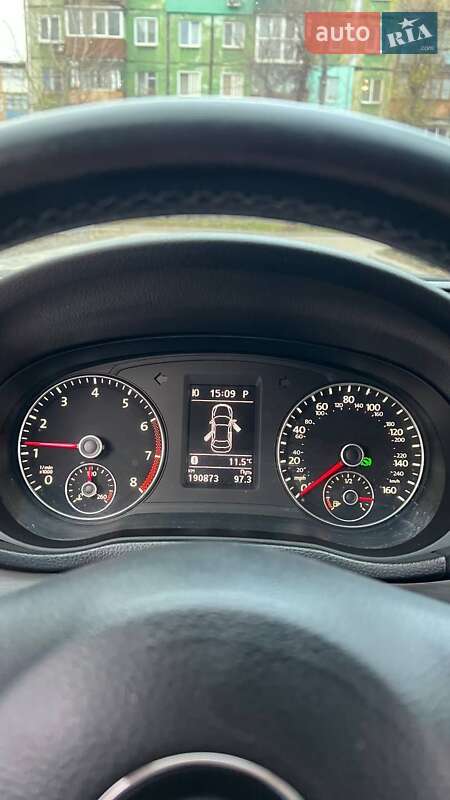 Седан Volkswagen Passat 2014 в Кривом Роге