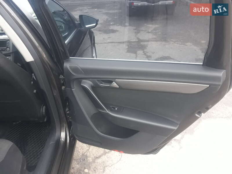 Універсал Volkswagen Passat 2012 в Львові фото 10 Універсал Volkswagen Passat 2012 в Львові