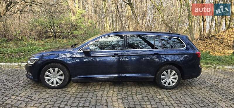 Універсал Volkswagen Passat 2015 в Чернівцях