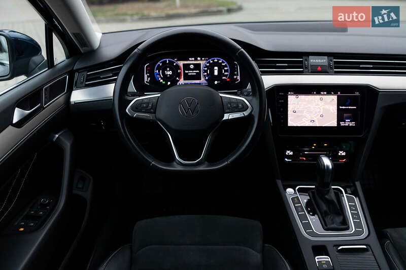Универсал Volkswagen Passat 2021 в Луцке