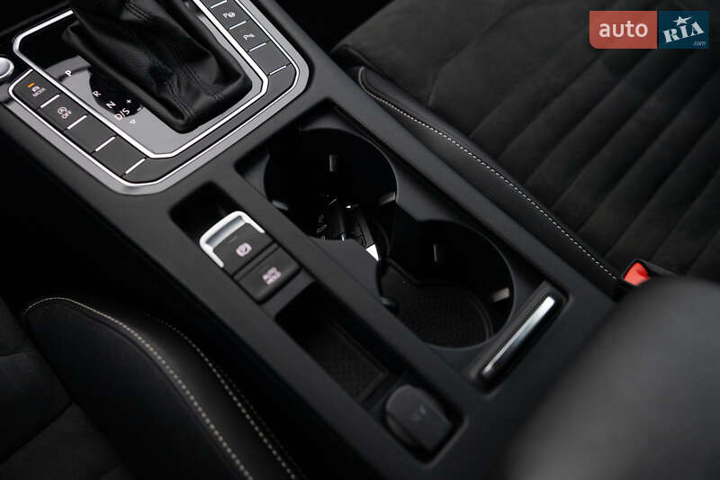 Универсал Volkswagen Passat 2021 в Луцке