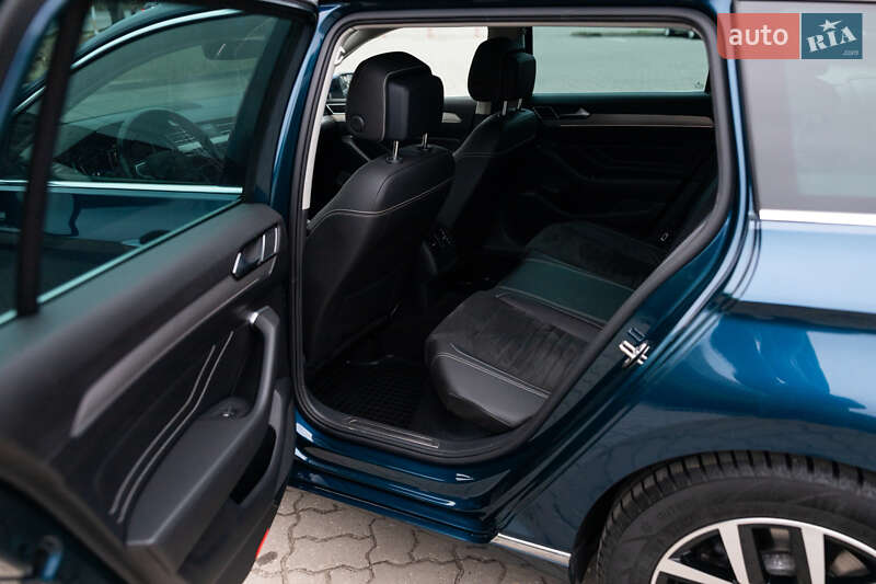 Универсал Volkswagen Passat 2021 в Луцке