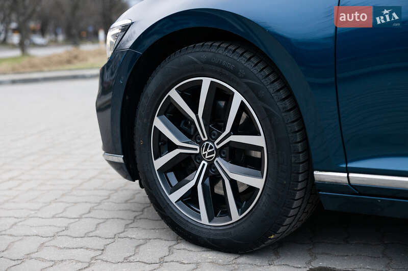 Универсал Volkswagen Passat 2021 в Луцке