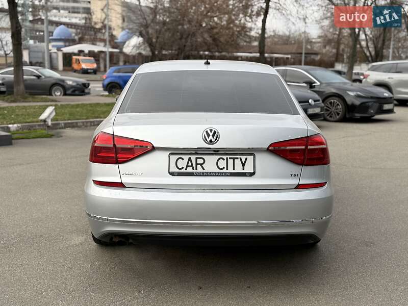 Седан Volkswagen Passat 2016 в Киеве