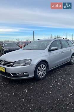 Універсал Volkswagen Passat 2012 в Ужгороді