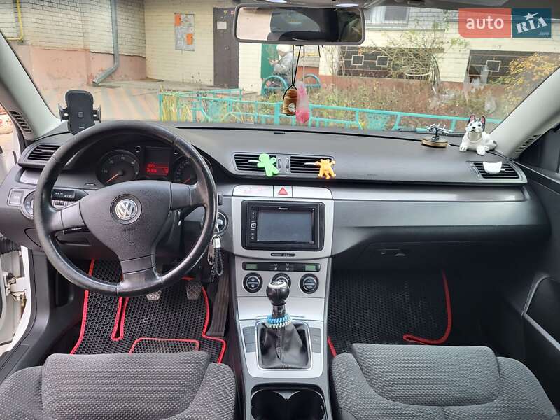 Седан Volkswagen Passat 2007 в Вишневому