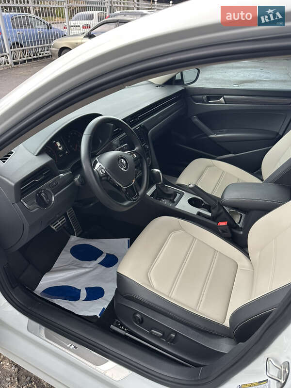 Седан Volkswagen Passat 2020 в Первомайську фото 13 Седан Volkswagen Passat 2020 в Первомайську