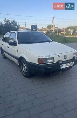 Седан Volkswagen Passat 1993 в Долине
