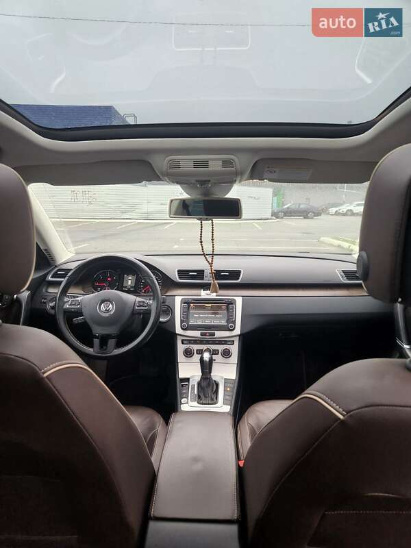 Универсал Volkswagen Passat 2013 в Киеве